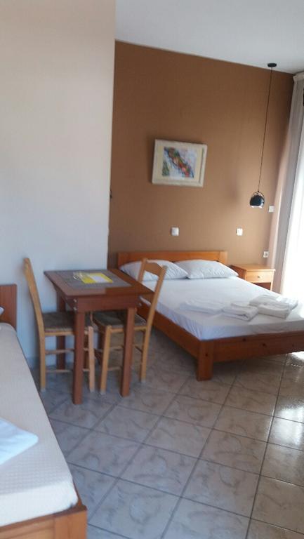 Hanna'S Apartments Palaiochora Zewnętrze zdjęcie